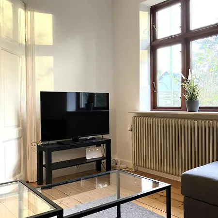 Spacious For 10 Apartamento Korup