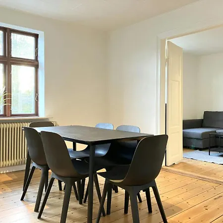 Spacious For 10