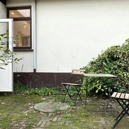 Spacious For 10 Korup